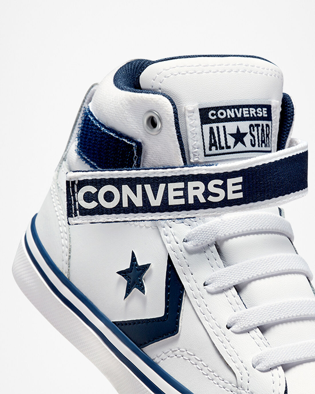 Converse Pro Blaze Pántos Easy-On Varsity Club Fiú Magasszárú Cipő Fehér/Sötétkék/Fehér | HU29641